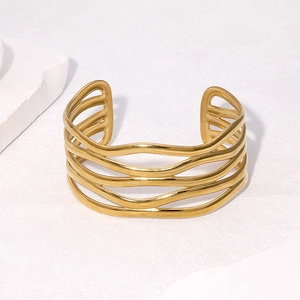 Adjustable 18k gold plated stainless steel wave cuff bracelet with multi-layer design