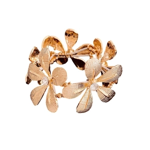 Eleganter Gold-Blumenarmreif mit funkelnden Strasssteinen und gebürstetem Finish