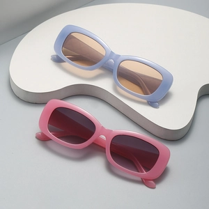Square Oversized Sunglasses Women Retro UV400 Protection Fashion Plastic Frame Quilted Temples Hip Hop Style