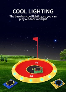Détail de la cible de golf lumineuse avec lumières LED et sacs de frappe pour le jeu nocturne