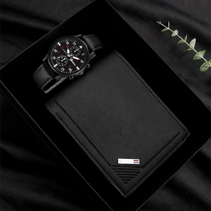 Set de regalo de negocios de lujo para hombre reloj de cuarzo y cartera de cuero vista detallada.