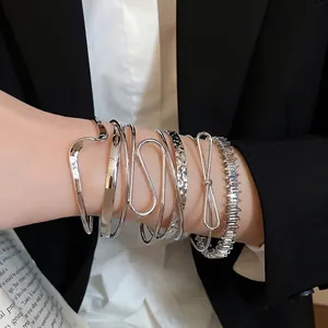 Minimalist Metal Open Bangle Bracelets Geometric Wave Hammered Texture Bow Design Adjustable Fashion Jewelry For Women