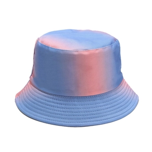 Διπλής όψης καπέλο tie-dye με ροζ-μπλε διαβάθμιση και αναδιπλούμενο γείσο για γυναίκες