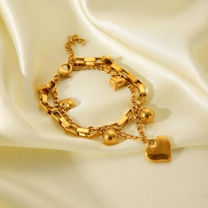 Bracelet double rang en acier inoxydable doré 18 carats avec pendentifs en forme de cœur