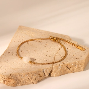 French vintage stainless steel gold chain bracelet with oval natural white gemstone