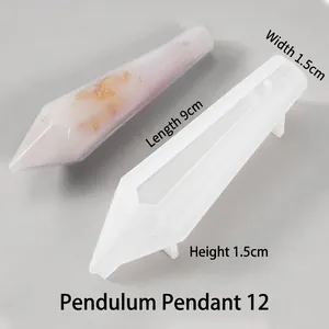 Détail du moule en silicone pour pendentif en résine avec dimensions 9cm x 1,5cm