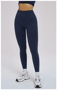 Vue détaillée du pantalon de yoga bleu marine sans couture à taille haute gainante