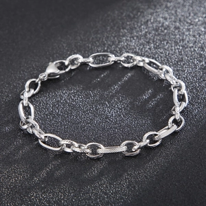 Vintage 6mm O-chain stainless steel bracelet with textured links on black background