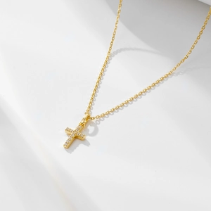 Minimalist 925 Sterling Silver Cross Necklace For Women Inlaid With Cubic Zirconia Elegant INS Style Clavicle Chain