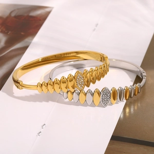 Stainless Steel Bangle Bracelet 18K Gold Plated Geometric Teardrop Arrangement Hinged Clasp With Zircon For Women