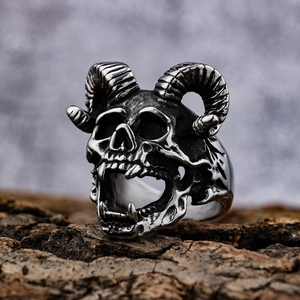 Gothic Ram Skull Ring Stainless Steel Sheep Horn Punk Rock Retro Biker Jewelry Oxidized Silver Finish Men Women