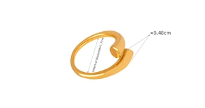 Detailed view of golden stainless steel wrap ring with internal diameter and width specs