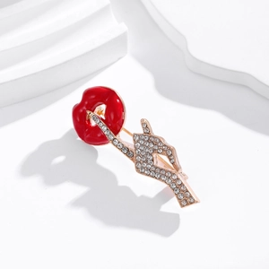 Chic red lips brooch with gold plating and sparkling rhinestones for stylish outfits