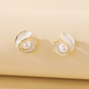 French Retro Geometric Shell Artificial Pearl Stud Earrings Alloy With 925 Sterling Silver Earring Post Minimalist Elegant Women