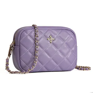 Mini lila Stepptasche mit goldenem Sternverschluss und Kettenriemen für Damen