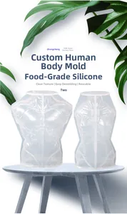 Makroansicht männlicher und weiblicher Torso-Silikonformen aus lebensmittelechtem Silikon