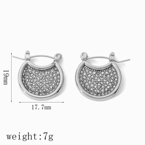 Detail view of U-shaped silver steel earrings with zircon pave and size dimensions
