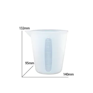 500ml silicone measuring cup detail showing metric scale markings and dimensions