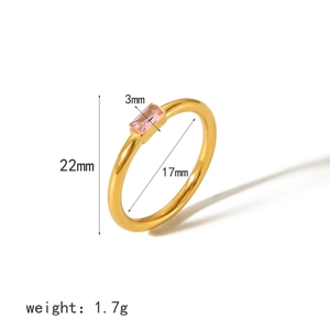 Detail of 18K gold stainless steel ring featuring a pink zircon gemstone and dimensions