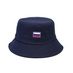 Chapeau bob en coton bleu marine avec écusson drapeau russe et bordure surpiquée