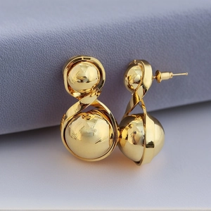 Polished gold-plated double ball stud earrings with elegant twisted ribbon design