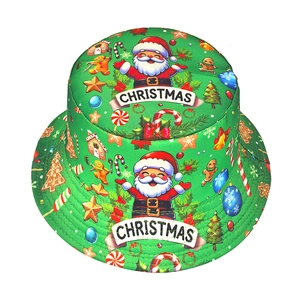 Cappello da pescatore natalizio verde con stampe festive di Babbo Natale e renne
