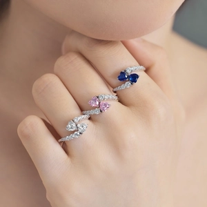 Exquisite S925 sterling silver ring with heart shaped blue pink and clear crystals