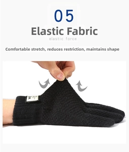 Dettaglio guanti neri in maglia con tessuto elasticizzato e polsino elasticizzato