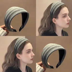 Serre-tête large en tricot vert-gris pour coiffure à tête haute et mode hivernale