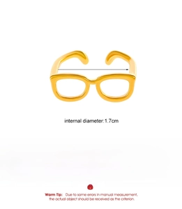 Detailed view of adjustable golden glasses ring with 1.7cm inner diameter measurements