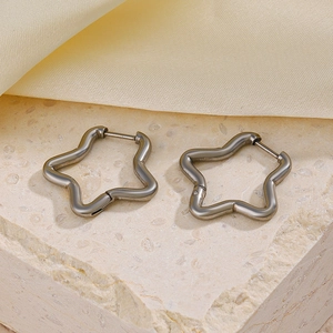 Boucles d'oreilles créoles étoiles en acier inoxydable avec finition bronze pour femmes