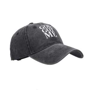 Cappello da baseball unisex grigio scuro lavato con slogan GOD GOT ME e chiusura regolabile