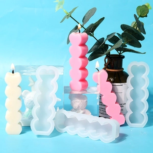 Stampo in silicone a 5 cuori per candele profumate fai-da-te su fondo blu