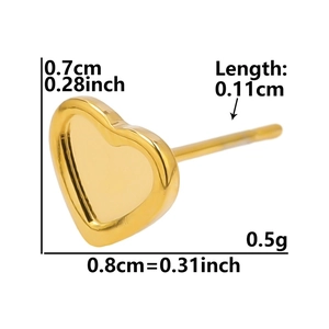 Detailed dimensions of the gold heart-shaped stainless steel stud earring with measurements