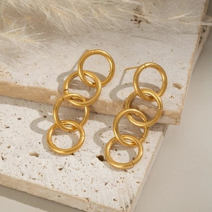 Minimalist interlocking golden circles tassel earrings in 18K gold plated stainless steel