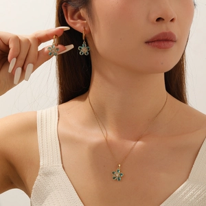 Collier Et Boucles D'Oreilles Pendentif Fleur Douce Acier Inoxydable Cuivre Zircone Cubique Bijoux Pour Femmes