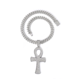 Chaîne cubaine argentée avec pendentif croix Ankh scintillante pour un style hip hop