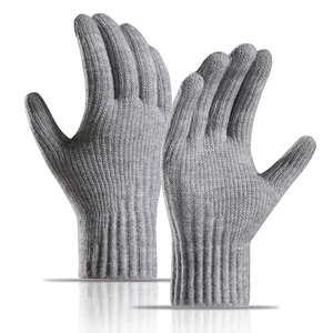 Warm gray knitted winter gloves for women with windproof ribbed cuffs and soft fleece lining