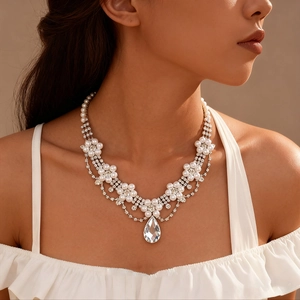 Luxurious double-layer pearl necklace with sparkling rhinestone flower and teardrop pendant