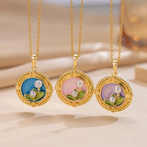 Vintage Round Pendant Necklace Titanium Steel Copper Enamel Flower Faux Artificial Pearl Elegant Clavicle Chain For Women
