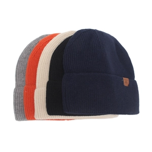 Winter thermal knit beanie set in four colors with thick rib texture and leather patch