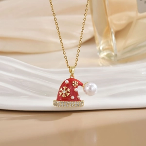Collier pendentif bonnet de Noël doré avec émail rouge, perles et cristaux étincelants