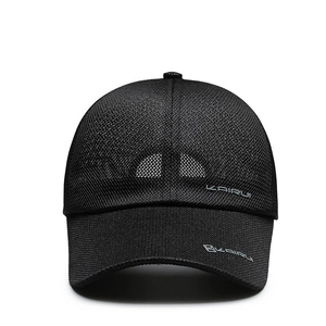 Men's breathable mesh baseball cap in black for outdoor summer sun protection