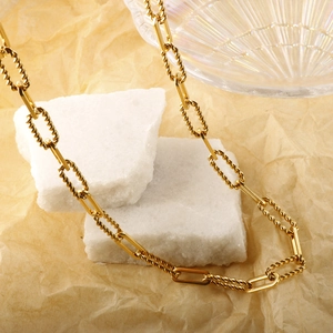 Minimalist gold plated stainless steel paperclip chain necklace with textured links