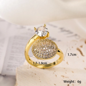 Macro detail of gold plated zircon ring with dimensions 1.7cm and weight 6g info