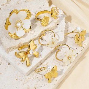 Vintage Butterfly Flower Open Ring 18K Gold Plated Stainless Steel Artificial Pearl Zircon Adjustable Jewelry For Women