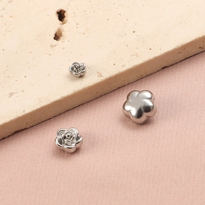 Exquisite stainless steel 3D rose and petal beads for DIY jewelry making accessories