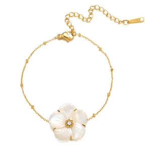 Elegant 18k gold plated stainless steel shell flower bracelet with pearl and diamond charm