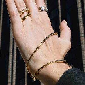 Minimalist gold-plated stainless steel open bangle and rings set for elegant women