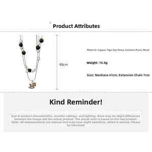 Collier avec pendentif cheval en bois et œil de tigre avec perles et dimensions
